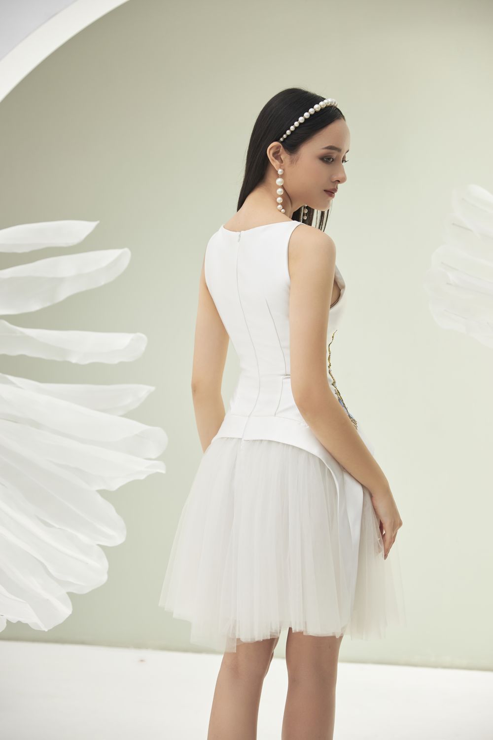 Modyis White Sleeveless A-Line Mini Dress Fairytale Castle Embroidery