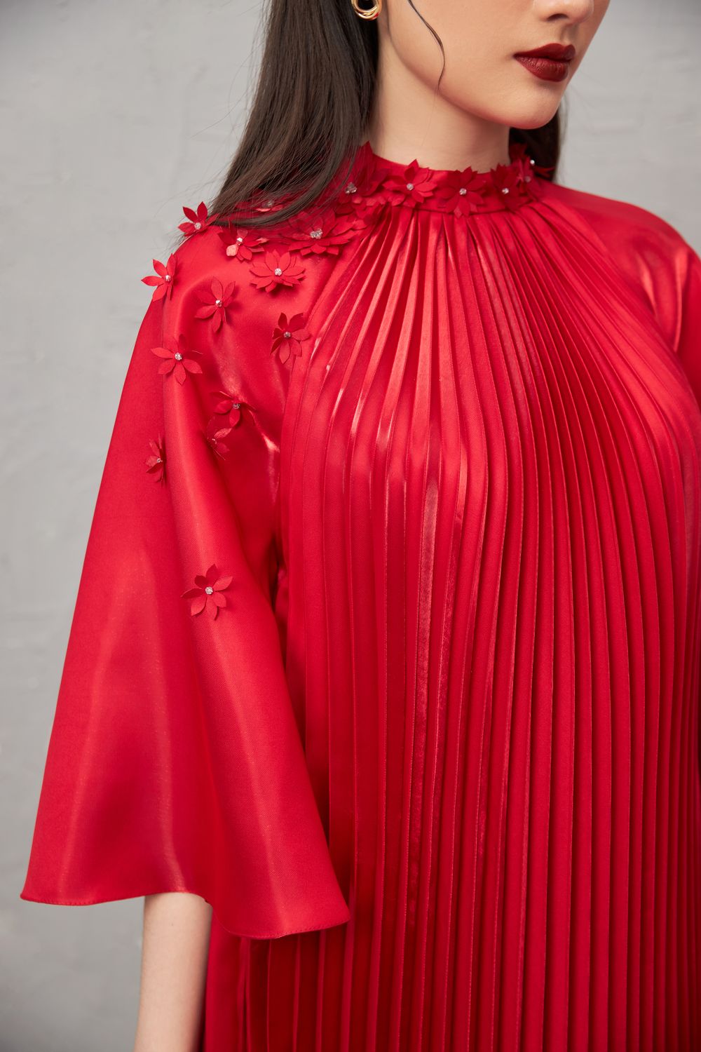 Modyis Crimson Satin Pleated Mock Neck Cape Sleeve Floral Ao Dai Set