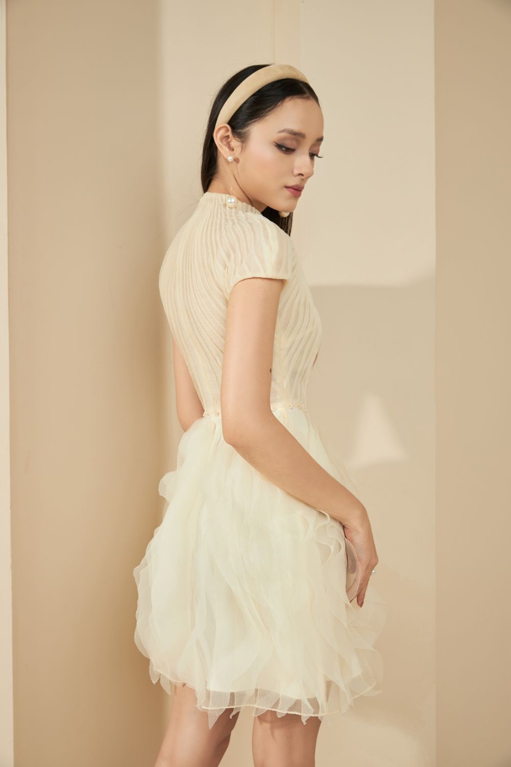 Modyis Cream Pleated Bodice Mini Dress with Puffy Tulle Skirt